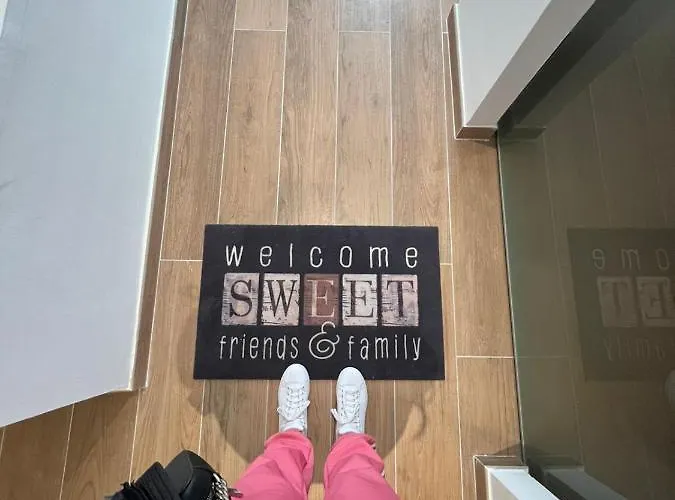 Home Chloe